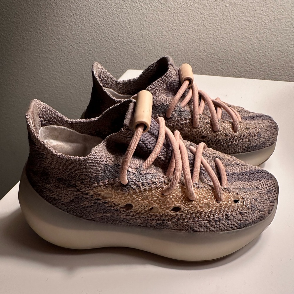 Yeezy kids/toddler size 5.